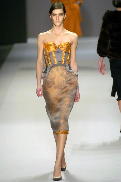 Look 27